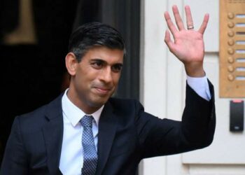 Rishi Sunak është zyrtarisht kryeministër i Britanisë së Madhe