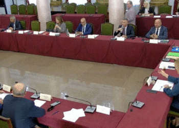 Reforma Territoriale/ Opozita propozon: 94 bashki e ministri për pushtetin vendor! Të hiqen qarqet dhe të bëhen 3 ose 6 rajone