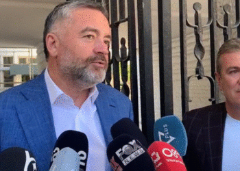 Zëvendësoi Ahmetajn, Klosin e prezanton Gjiknuri në Vlorë: PS ka dalë e suksesshme sepse është e bashkuar