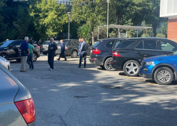 Meta takim me Berishën në selinë blu