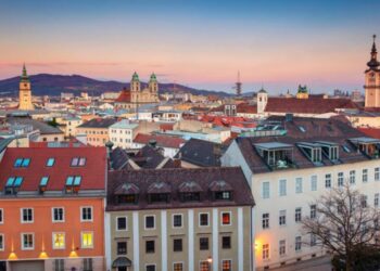 Ky është vendi i parë në Europë që anuloi festën e Vitit të Ri prej COVID-19