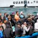 Italia nuk pranon emigrantët, KE: Detyrim moral dhe ligjor t’i shpëtojmë