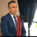 Plagoset me thikë kryetari i bashkisë Divjakë, Fredi Kokoneshi! Arrestohet autori