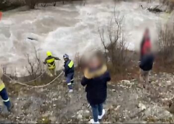 I mori rrjedha e ujit në Shkodër/ Pas 16 orësh kërkime intensive, gjenden trupat e pajetë të babë e bir