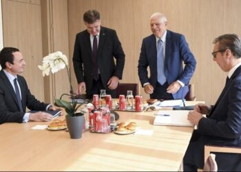 Arrihet marrëveshja mes Kosovës dhe Serbisë për targat! Borrell: U dakordësua të shmangen përshkallëzimet