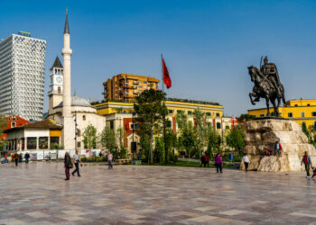 Çfarë po ndodh në Tiranë? Popullsia drejt tkurrjes, numri i lindjeve ra me 9% në 9-muaj