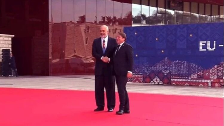 Samiti i BE/ Varhelyi në Tiranë: Partneritet, kjo është ajo ç’ ka ofrojmë për Ballkanin Perëndimor