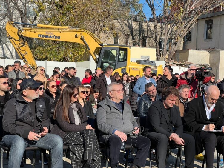 Përurimi për ndërtimet e teatrit, Rama: I kisha shpallur ‘luftë’ asaj godine që kur isha ministër kulture!