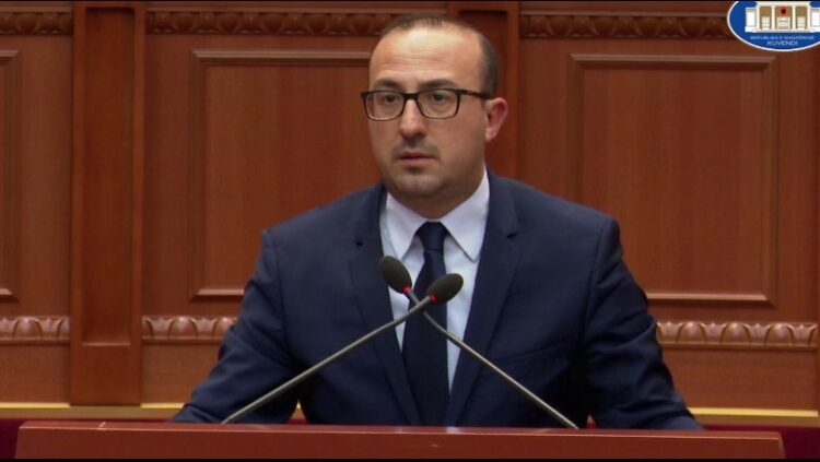 Vdekja e 48-vjeçares në Bashkinë e Lushnjës, Korreshi: Mjerim, a mund të ketë Vit të Ri pas kësaj?!