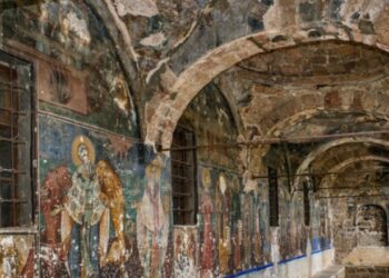 ‘National Geographic’ reportazh për Voskopojën, e krahason me Parisin: Disa nga afresket më të mrekullueshme gjenden në Korçë