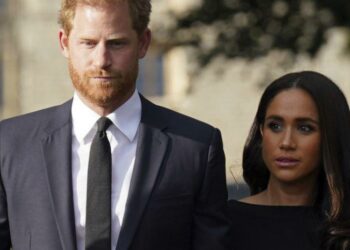 Princi Harry flet për vuajtjet e grave që martohen në familjen mbretërore