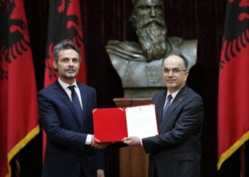 Betimi i Gent Ibrahimit si anëtar i Kushtetueses/ Reagon ambasadorja Kim: Moment historik për reformën në drejtësi