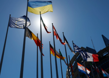 G-7 zotohet të rindërtojë Ukrainën nga shkatërrimi i luftës