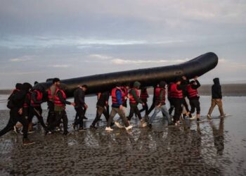 Bie ndjeshëm numri i shqiptarëve që kalojnë La Manshin për të shkuar drejt Britanisë së Madhe