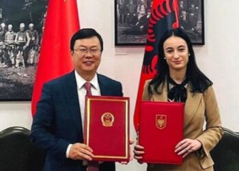 Shqiptarët do të udhëtojnë drejt Kinës pa viza, Rama: Marrëveshja hyn në fuqi pas 30 ditësh