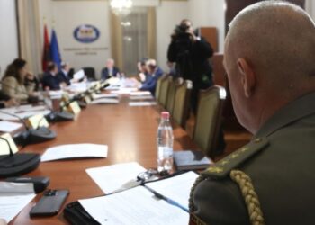 Tensionet në Kosovë, Peleshi raporton te ‘Siguria’! Opozita: Rama thika pas shpine Kurtit! Peleshi: Kemi bërë më shumë për të