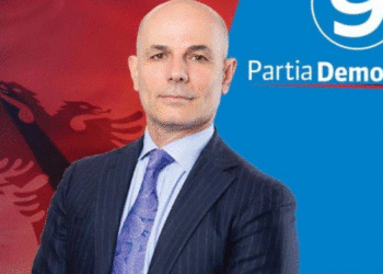 Fation Veizaj heq dorë nga mandati i deputetit në qarkun e Vlorës: PD nuk po i jep dot fund përçarjes!