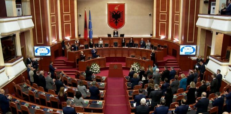 Kuvendi, seancë të posaçme në kujtim të viktimave të Holokaustit