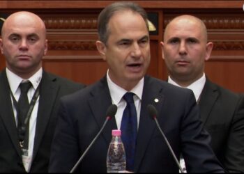 Me 66 vota kundër, rrëzohet kërkesa e deputetëve të Berishës për mocion me debat për McGonigal