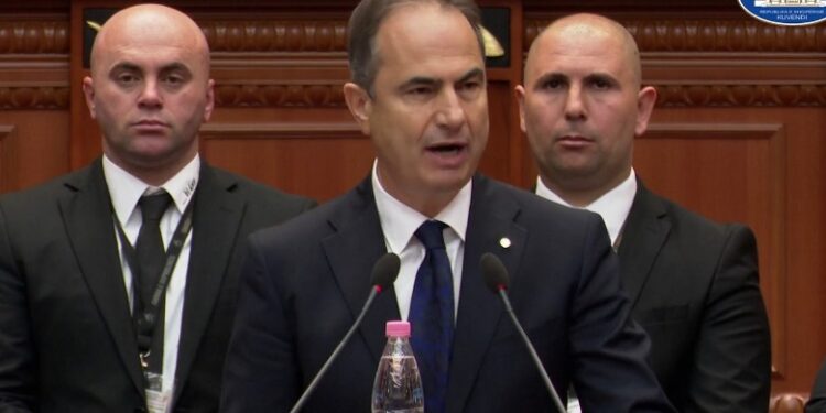 Me 66 vota kundër, rrëzohet kërkesa e deputetëve të Berishës për mocion me debat për McGonigal